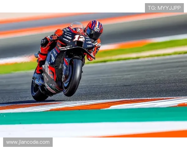 MotoGP赛季震撼开启 历史性规则变革引发车迷热议 MotoGP赛季震撼开启 历史性规则变革引发车迷热议