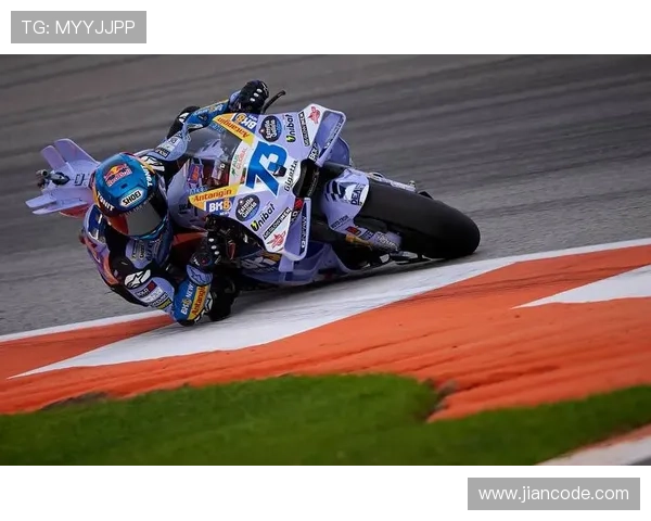 摩托车大奖赛最新动态:赛季争夺激烈新秀崭露头角老将挑战不容小觑