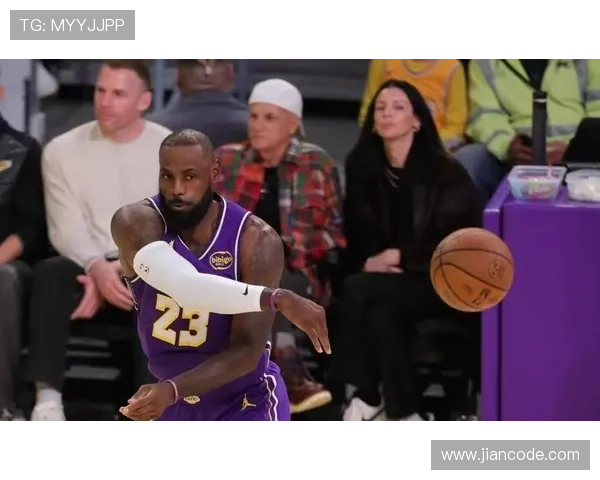 湖人交易风波升级詹姆斯表态联盟格局或迎新变化季后赛前景引发热议