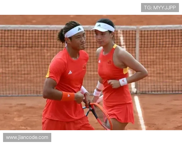 网球赛季高潮来临 世界排名前十选手争夺年终总决赛席位 网球赛季高潮来临 世界排名前十选手争夺年终总决赛席位