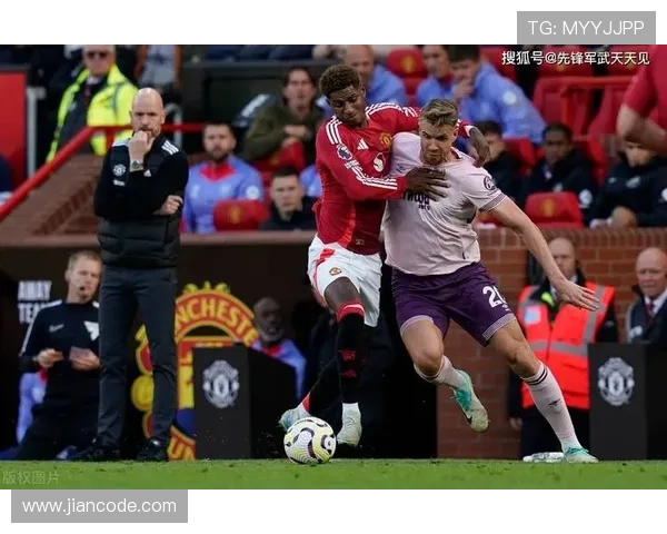 英超联赛精彩回顾 曼联大胜热刺 曼城逆转击败切尔西 英超联赛精彩回顾 曼联大胜热刺 曼城逆转击败切尔西